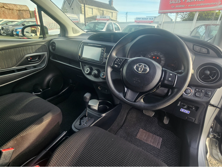 2019 Toyota Yaris - image 7