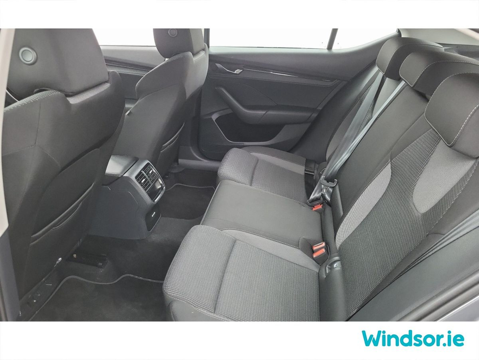 2024 Skoda Octavia - image 8