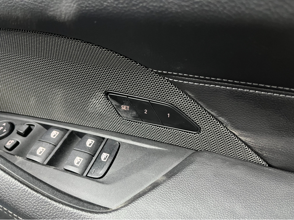 2022 BMW i4 €34950 2022 BMW I4 EDRIVE MSP AUTOMATIC / CRUISE CONTROL / 360° PARKING CAMERA / ELECTRIC MEMORY & HEATED SEATS / APPLE CARPLAY / AMBIENT LIGHTS €34,950