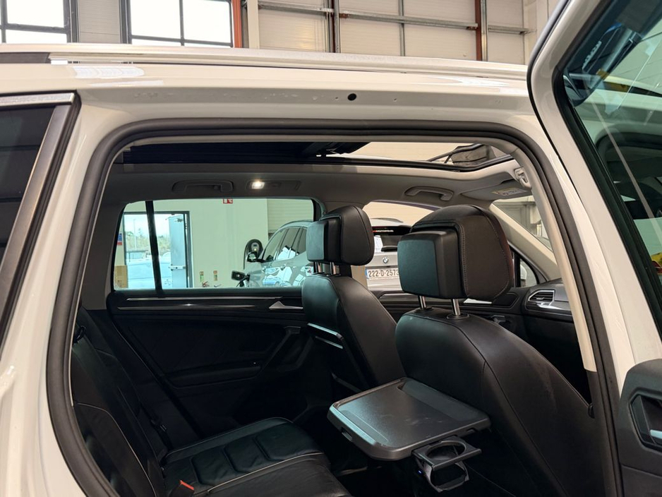 2020 Volkswagen Tiguan - image 18