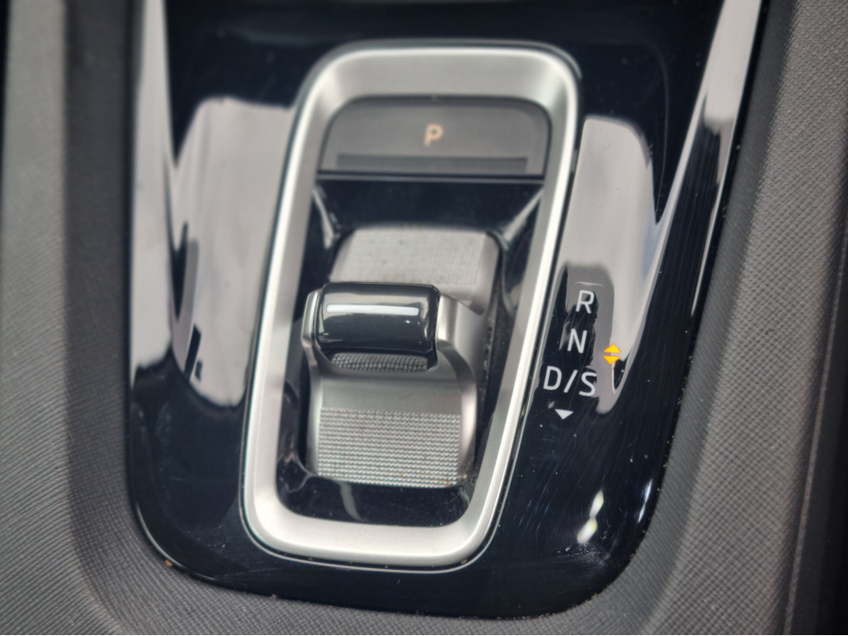 2024 Skoda Octavia - image 20