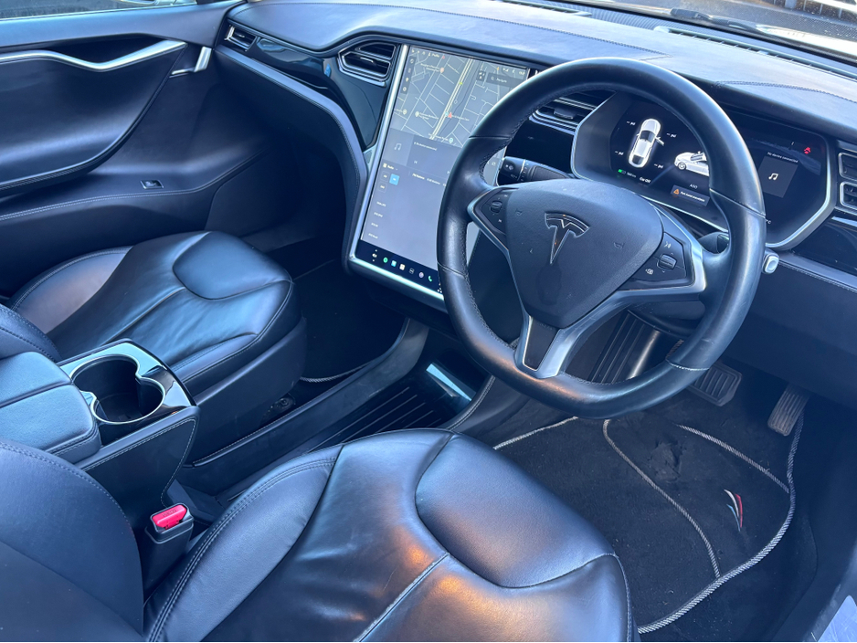 2016 Tesla Model S E 70D 5DR A €17,950