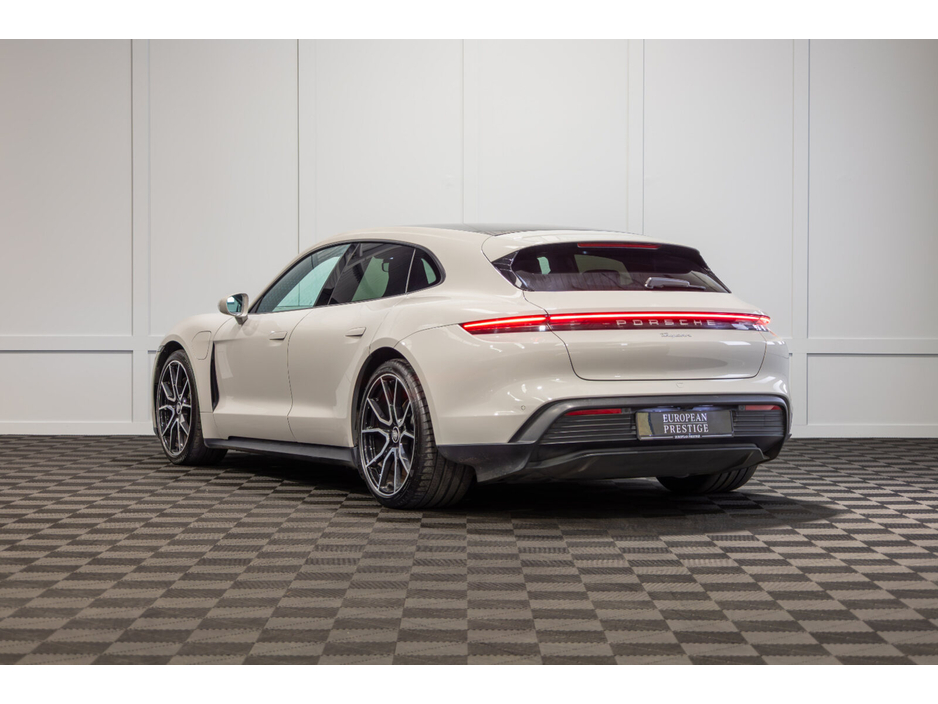 2023 Porsche Taycan - image 4
