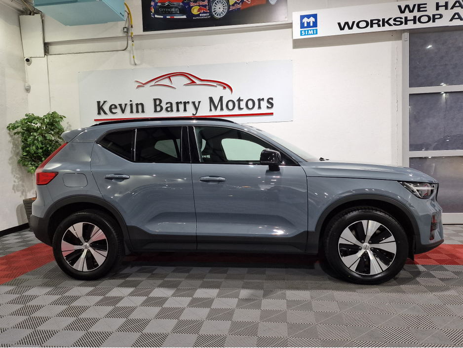 2023 Volvo XC40 T4 PLUS DARK RECHARGE AUTOMATIC **ONE OWNER / APPLE CARPLAY / CRUISE CONTROL / ELECTRIC BOOTLID / HEATED FRONT & REAR SEATS / HEATED STEERING WHEEL / 360 DEGREE CAMERA / WIRELESS PHONE CHARGING** €38,900