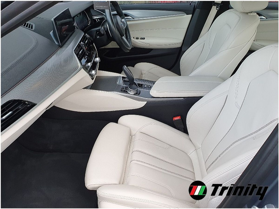 2017 BMW 5 Series - image 12