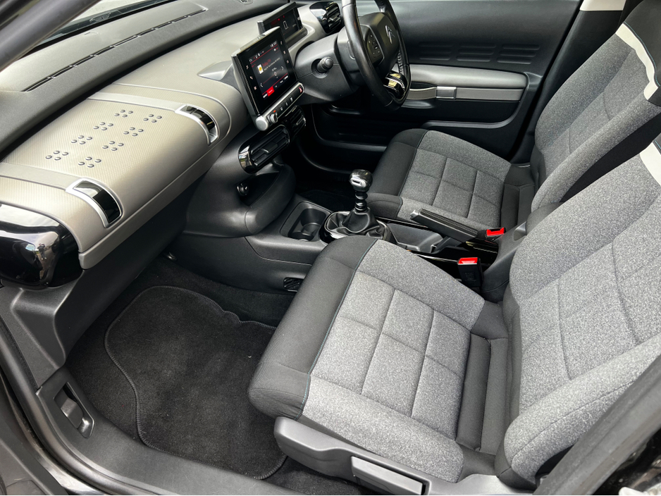 2019 Citroen C4 Cactus - image 13
