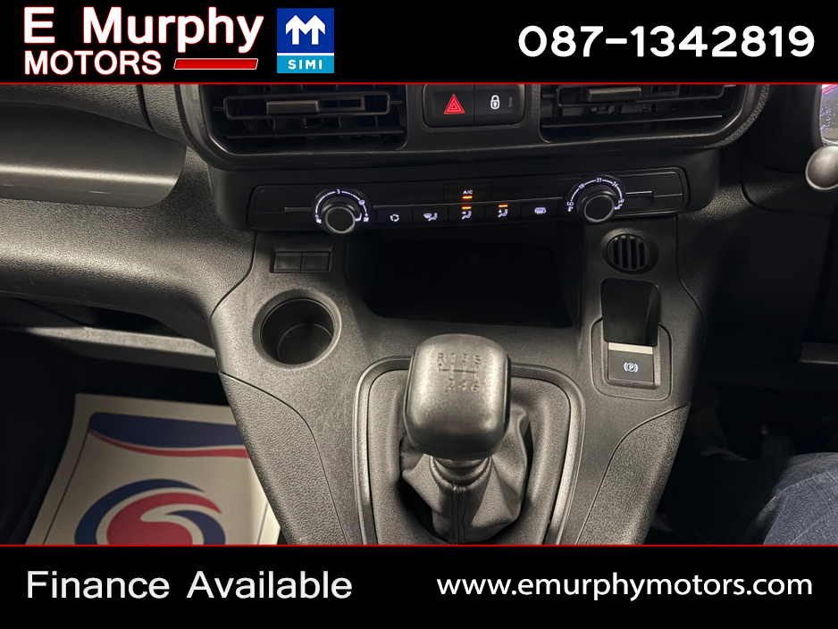 2023 Citroen Berlingo - image 16