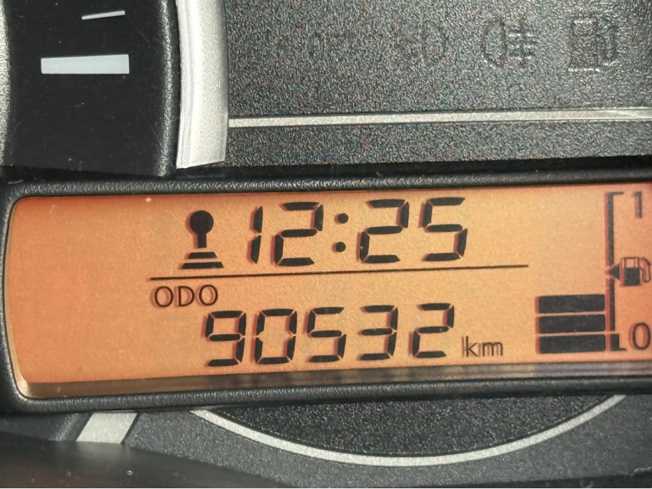 2017 Nissan Micra - image 15