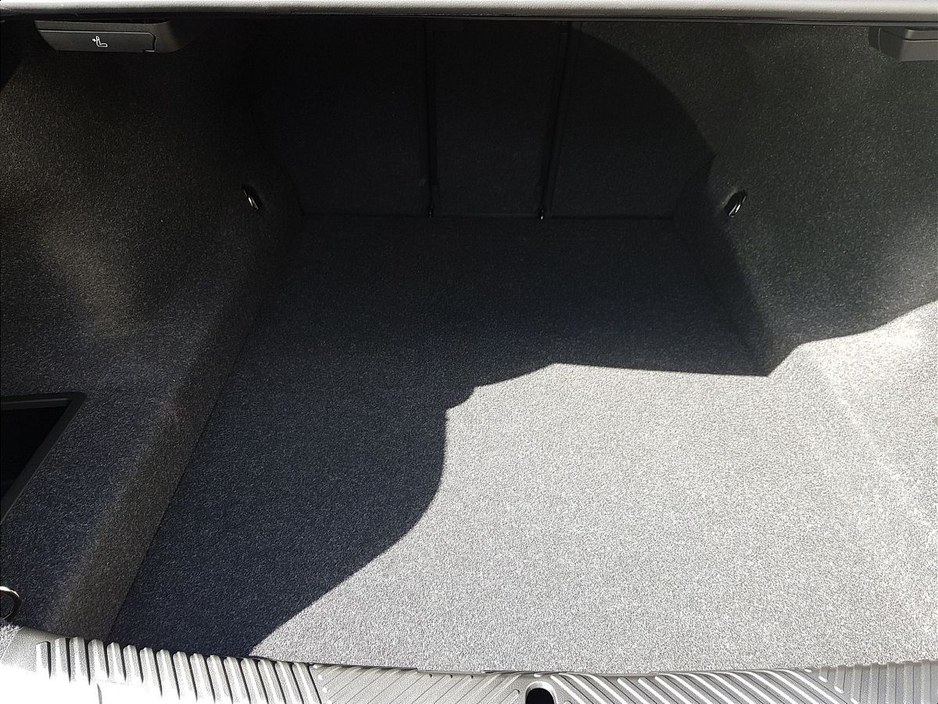 2026 BMW 5 Series - image 11