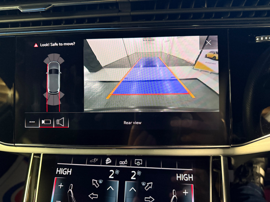 2021 Audi Q7 55 TFSI e S Line €54,995