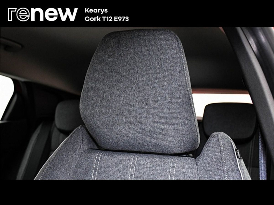 2023 Renault Megane E-Tech - image 18