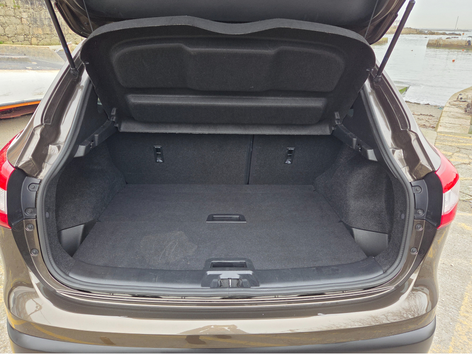 2017 Nissan Qashqai ** DEPOSIT TAKEN ** 1.5 SV PREMIUM E6 4DR €15,950