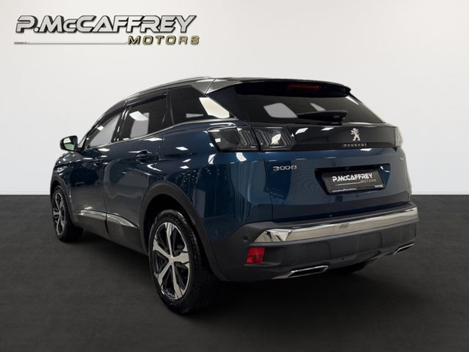 2021 Peugeot 3008 - image 7