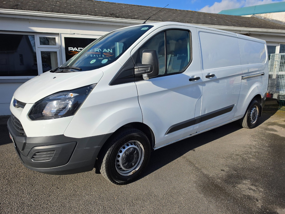 2018 Ford Transit Custom - image 5