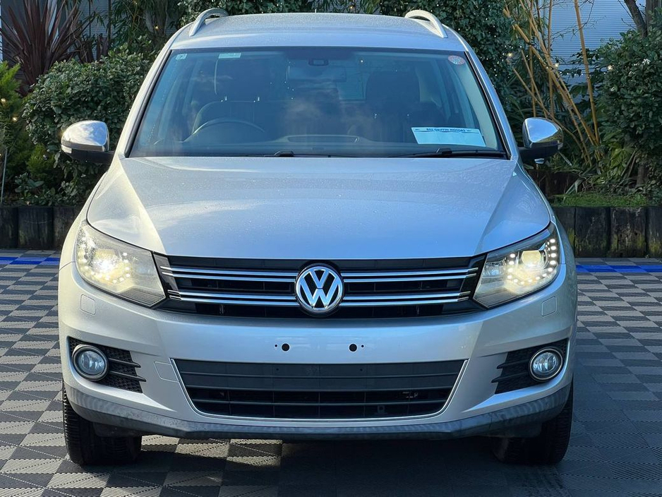 2015 Volkswagen Tiguan LOUNGE EDITION 1.2 TSI // FULL SERVICE HISTORY // 18" ALLOYS // REVERSE CAMERA €15,950