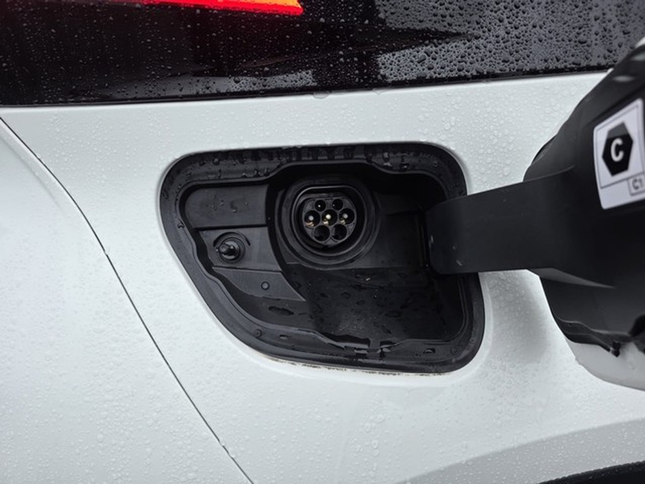 2024 Toyota C-HR - image 6