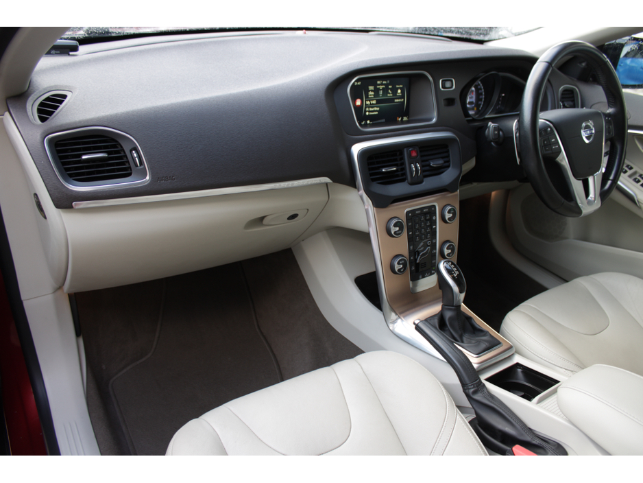 2016 Volvo V40 Cross Country 2.0D4 CROSSCOUNTRY 5DR HATCHBACK AUTO HUGE SPEC  // 1 OWNER CAR // AS NEW CONDITION THROUGHOUT // BUY WITH CONFIDENCE AA AND SIMI APPROVED DEALER 2026 // FINANCE ARRANGED // €13,950