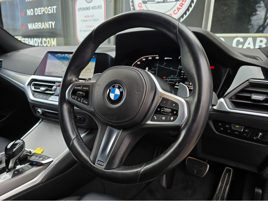 2021 BMW 3 Series - image 17