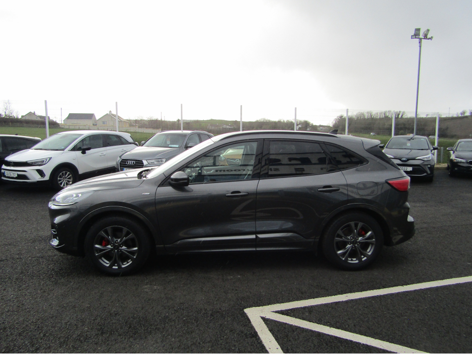 2021 Ford Kuga - image 6