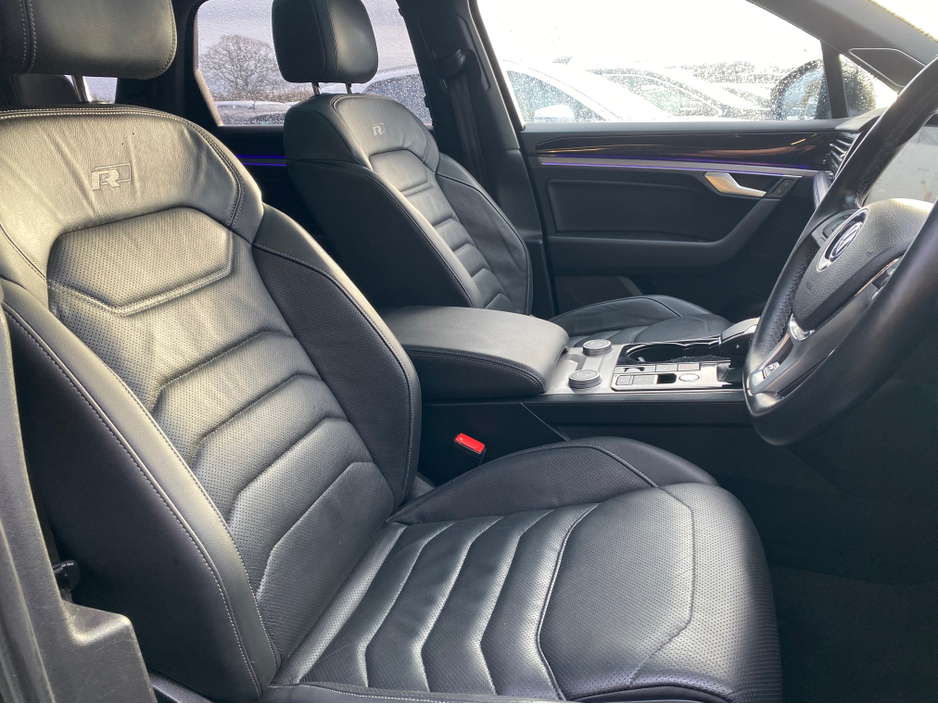 2020 Volkswagen Touareg 3.0 TDI V6  R LINE BLACK EDITION 2 SEAT COMMERCIAL ( 201 REG )