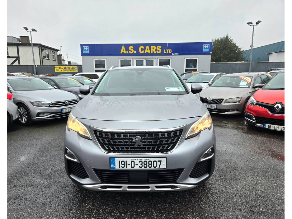 2019 Peugeot 3008 ALLURE 1.2 **  IRISH CAR ** HIGH SPEC MODEL ** REVERSE CAMERA ** HALF LEATHER ** ANDROID AUTO/APPLE CARPLAY ** LANE ASSIST **  2 KEYS ** €17,995