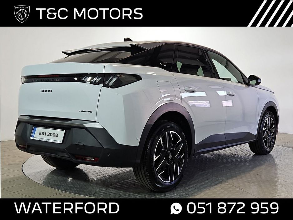 2025 Peugeot 3008 Allure Hybrid - Front & Rear Sensors & Camera, Auto Lights & Wipers, Adaptive Cruise Control, Wireless Apple Carplay/ Android Auto €40,995