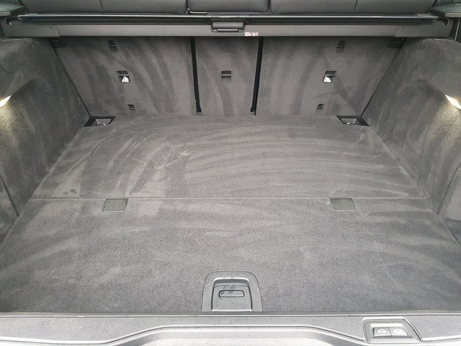 2025 BMW X5 - image 11