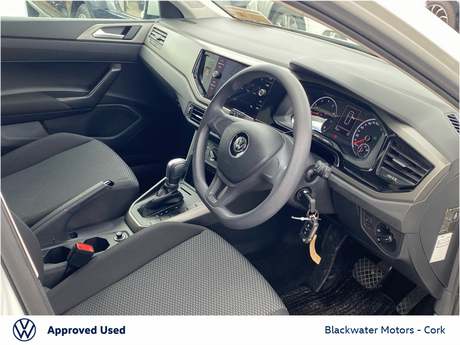 2018 Volkswagen Polo - image 4