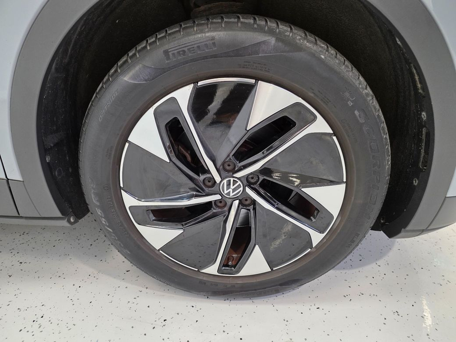 2023 Volkswagen ID.4 - image 7