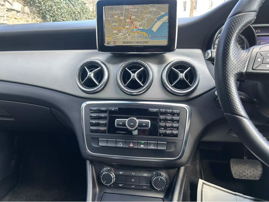 2013 Mercedes-Benz CLA Class - image 12