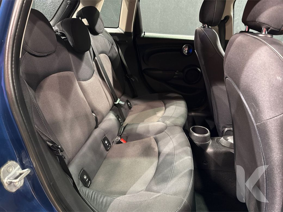 2017 MINI Cooper 1.5 AUTOMATIC - BLUE 2 TONE - FACTORY ALLOY WHEELS - REAR CAMERA €14,950