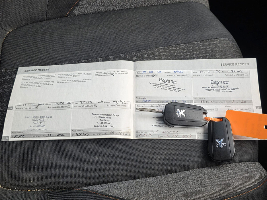 2020 Peugeot 3008 - image 9