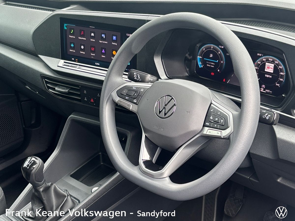 2026 Volkswagen Caddy - image 8