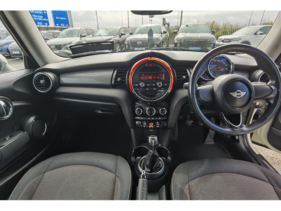 2014 MINI One - image 11