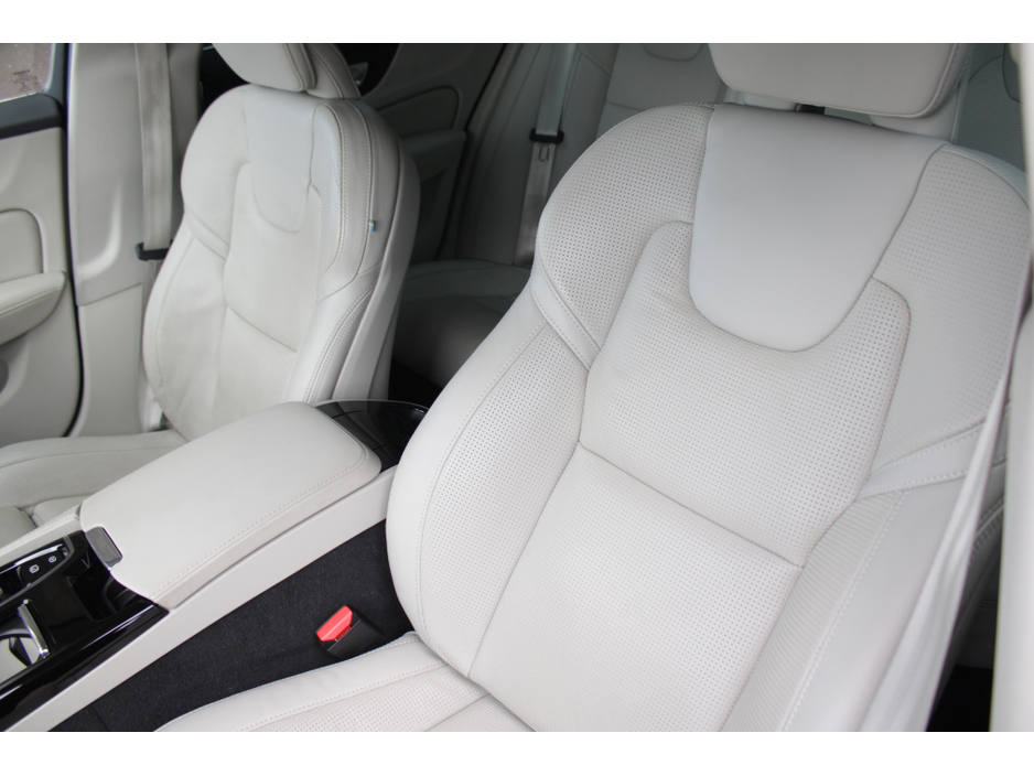 2020 Volvo S60 - image 27