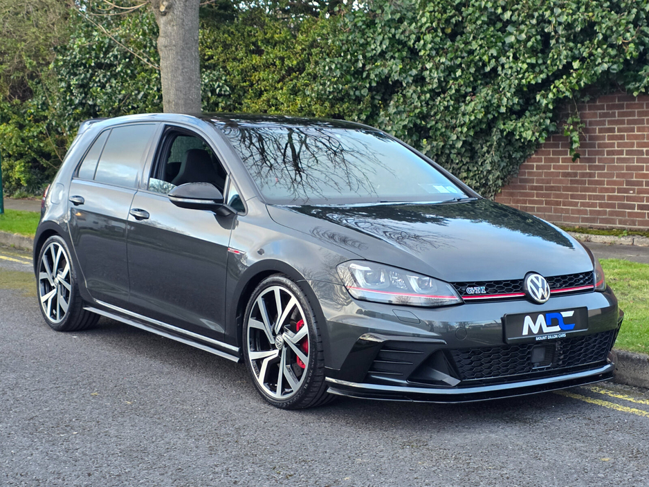 2016 Volkswagen Golf - image 5