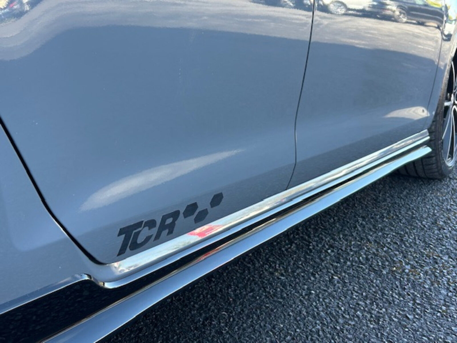 2019 Volkswagen Golf - image 9