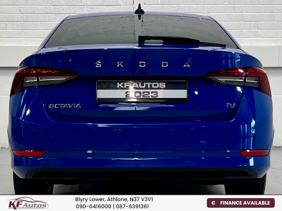 2023 Skoda Octavia - image 7