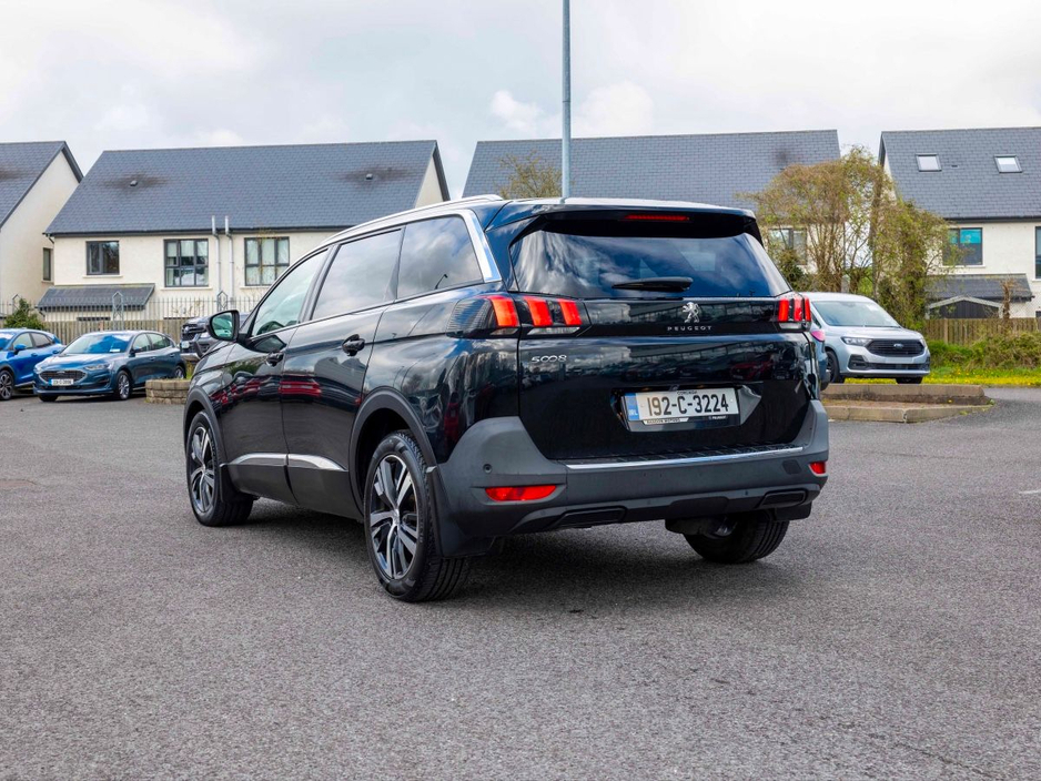 2019 Peugeot 5008 - image 17