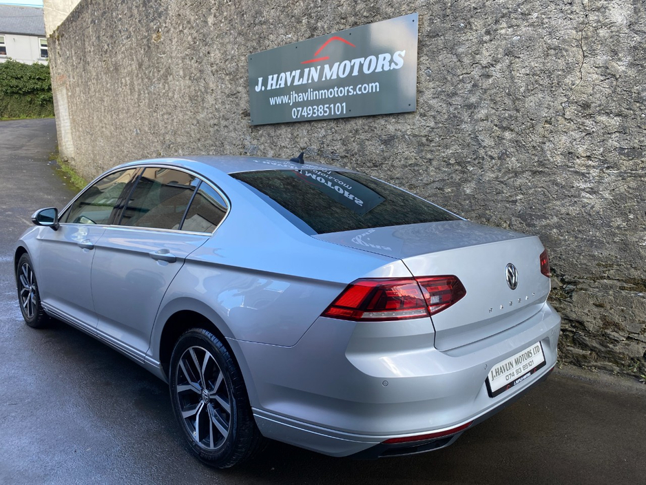 2020 Volkswagen Passat - image 6