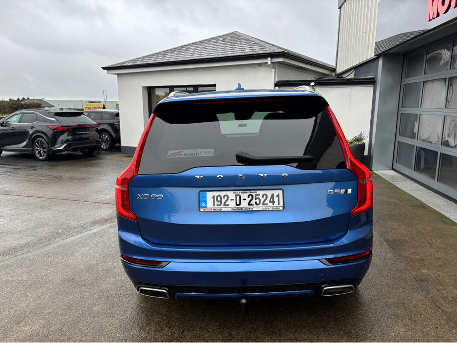 2019 Volvo XC90 - image 3