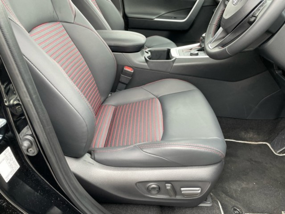 2025 Toyota Rav4 - PHEV - Plug InHybrid - Save EUR 3,000 - Free Services Offer Included - SOL Model + Sidesteps // Remote Central Locking // Front Electric Windows // Rear Electric Windows // Electric Mirrors // Heate €52,345