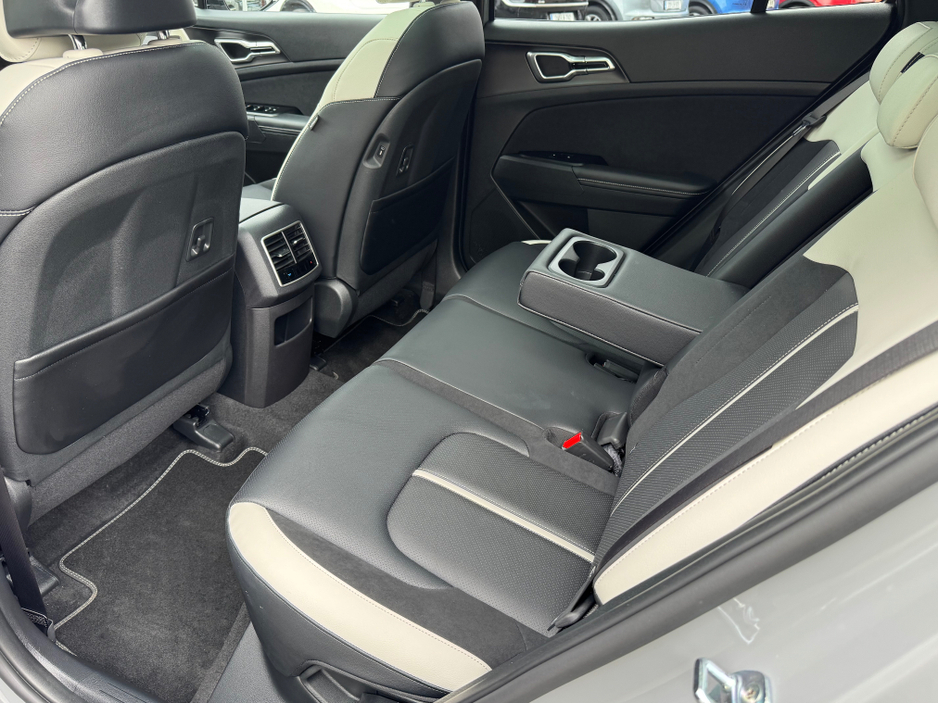 2026 Kia Sportage - image 20