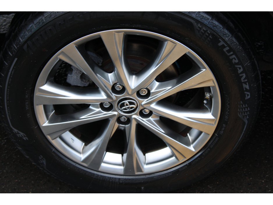 2017 Toyota Rav4 - image 10