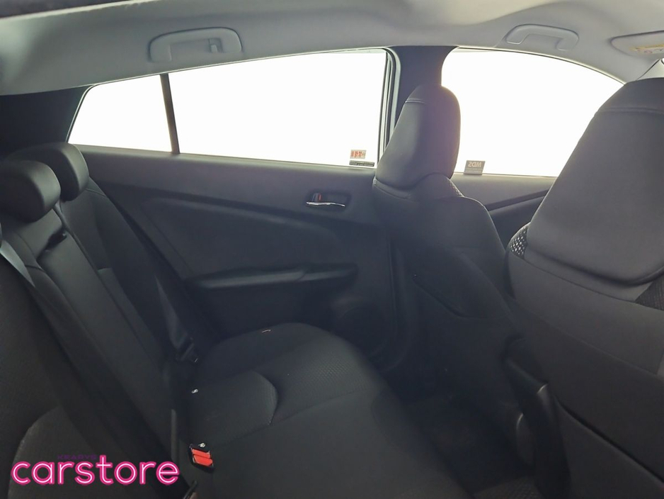 2019 Toyota Prius - image 10