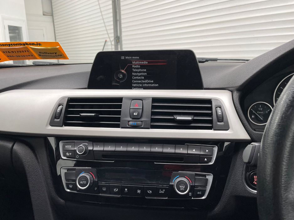 2017 BMW 3 Series - image 23