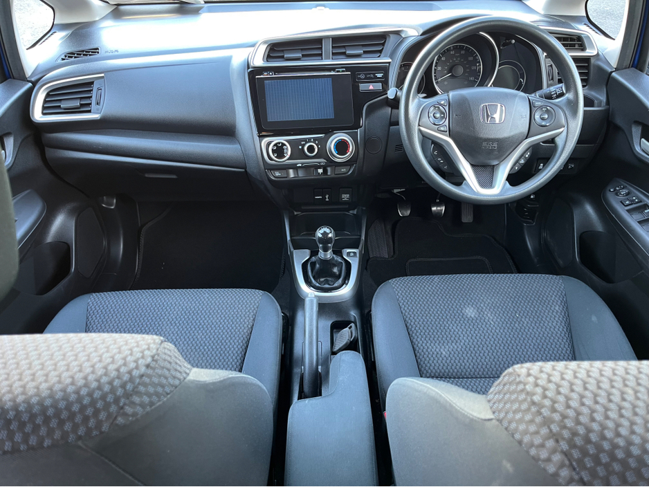 2018 Honda Jazz - image 9