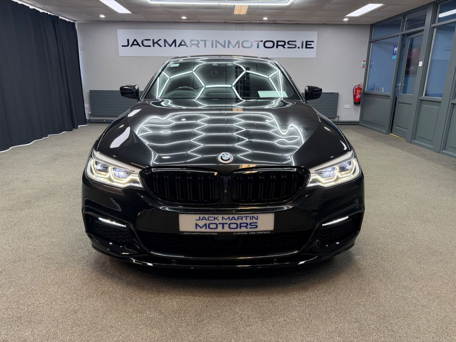 2017 BMW 5 Series - image 2