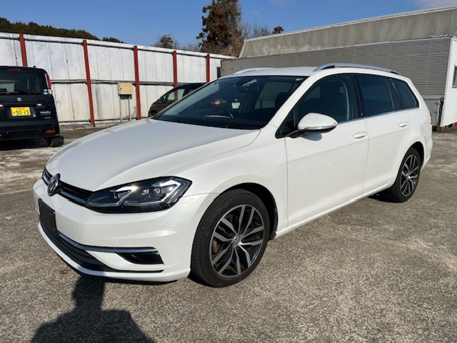 2019 Volkswagen Golf - image 6