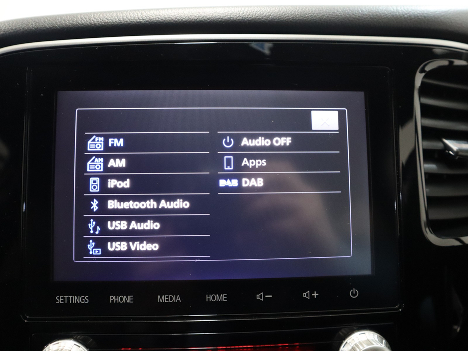 2021 Mitsubishi Outlander - image 17